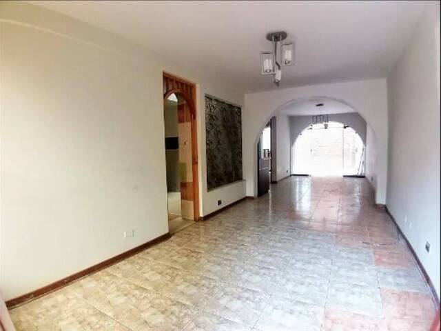 #724 - Casa para Venta en Lima - LIM