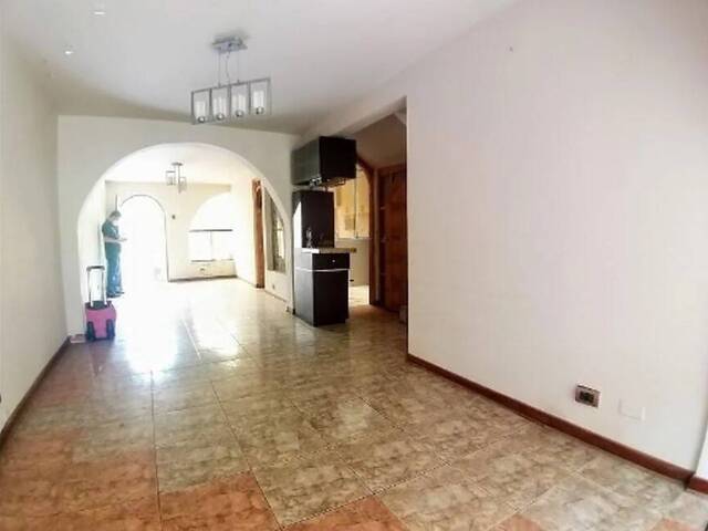 #724 - Casa para Venta en Lima - LIM