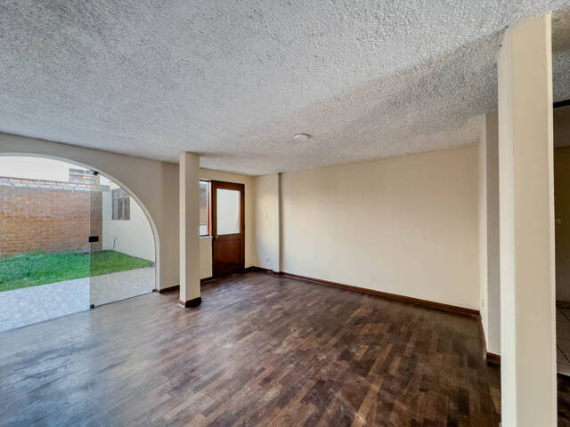 #818 - Casa para Venta en Lima - LIM