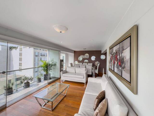 Venta en Miraflores - Lima